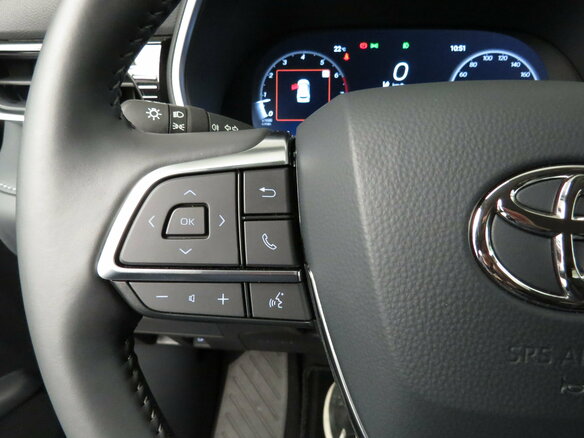 2025 Toyota Highlander IV (XU70), чёрный, 5780000 рублей - вид 12