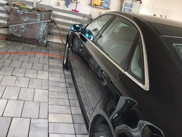 2007 Audi A8 Long II (D3) Рестайлинг, чёрный - вид 3
