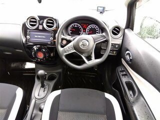 2020 Nissan Note II Рестайлинг, серый, 1350000 рублей, вид 5