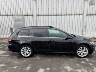 2018 Volkswagen Golf VII Рестайлинг, чёрный, 1900000 рублей, вид 3