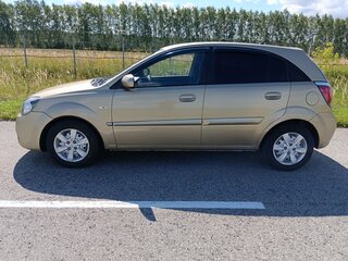 2010 Kia Rio II Рестайлинг, бежевый, 420000 рублей, вид 4