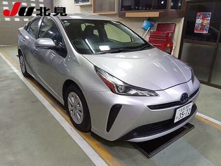 Toyota Prius IV Рестайлинг (XW50)