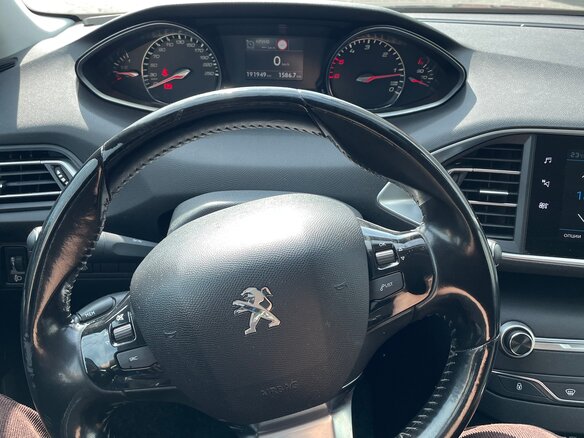 2019 Peugeot 308 II Рестайлинг, синий, 1100000 рублей - вид 9