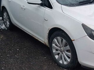 2010 Opel Astra J, белый, 400000 рублей, вид 5