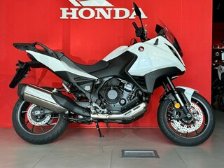 2022 Honda NT1100, белый, 1750000 рублей, вид 5