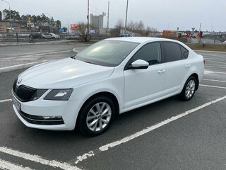 2018 Skoda Octavia III (A7) Рестайлинг, белый, 1990000 рублей, вид 1
