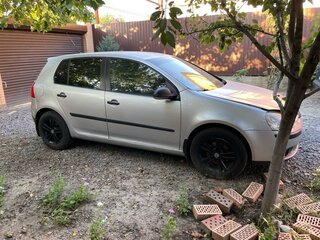 2006 Volkswagen Golf V, серый, 370000 рублей, вид 2