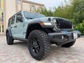 2024 Jeep Wrangler 4xe IV (JL) Рестайлинг, серебристый, 6900000 рублей
