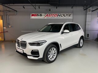 2020 BMW X5 30d IV (G05/G18), белый, 4980000 рублей, вид 1