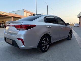 2017 Kia Rio IV, серебристый, 1150000 рублей, вид 2
