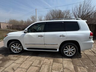2012 Lexus LX 570 III Рестайлинг, белый, 4500000 рублей, вид 4