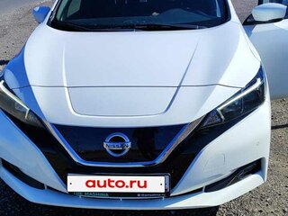2018 Nissan Leaf II (ZE1), белый, 2300000 рублей, вид 2