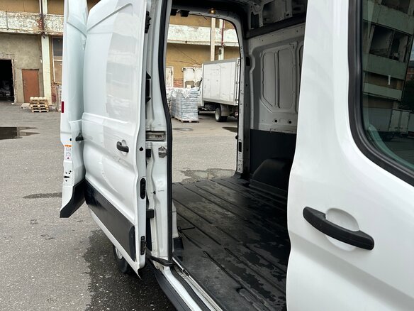 2015 Ford Transit, белый, 1650000 рублей - вид 9