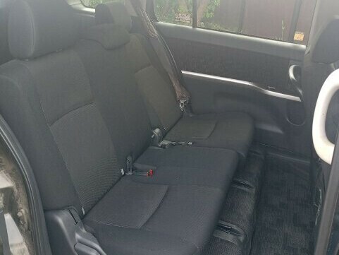 2011 Toyota ISis I Рестайлинг, чёрный, 1500000 рублей - вид 7