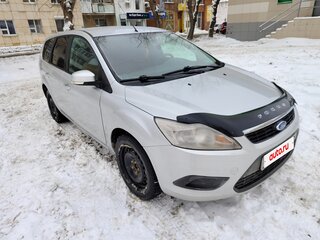 2008 Ford Focus II Рестайлинг, серебристый, 420000 рублей, вид 3