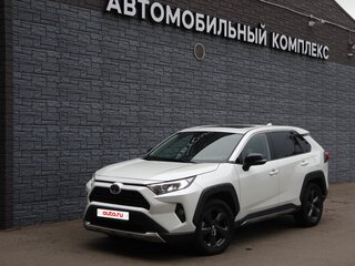 2022 Toyota RAV4 V (XA50), белый, 3300000 рублей, вид 2