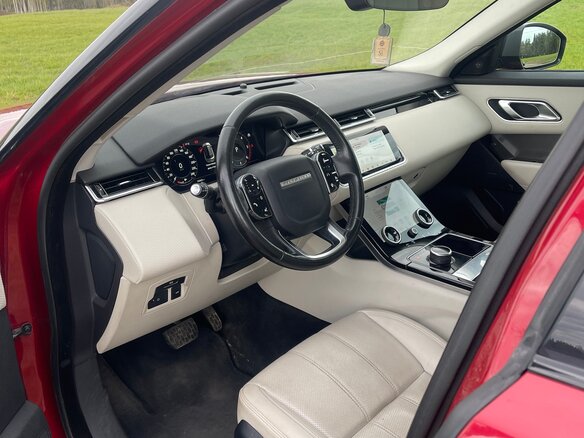 2017 Land Rover Range Rover Velar I, красный, 2800000 рублей - вид 7