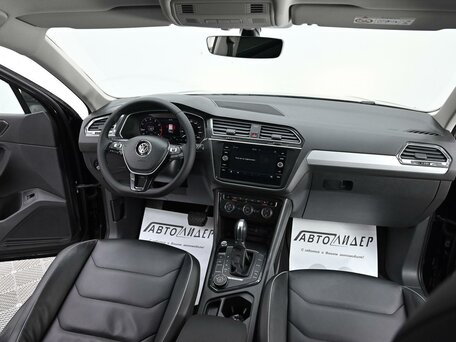 2018 Volkswagen Tiguan II, чёрный, 2485000 рублей, вид 5