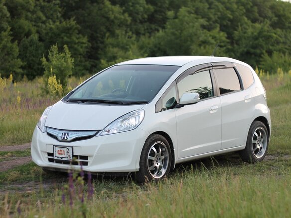 2010 Honda Fit Hybrid II, белый