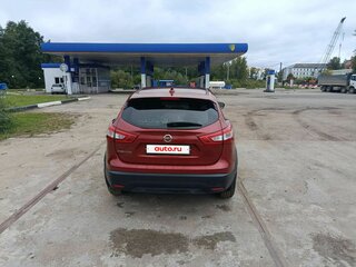 2017 Nissan Qashqai II, красный, 1800000 рублей, вид 4