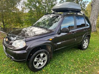 2011 Chevrolet Niva I Рестайлинг, коричневый, 360000 рублей, вид 3