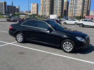2013 Mercedes-Benz E-Класс 200 7G-Tronic IV (W212, S212, C207), чёрный, 2050000 рублей, вид 4