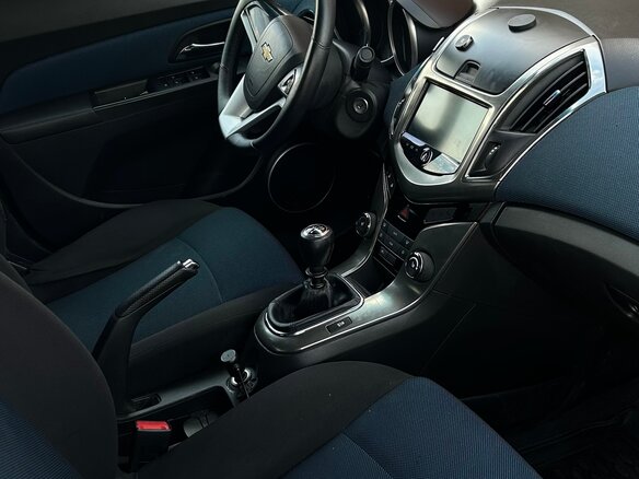 2014 Chevrolet Cruze I Рестайлинг, белый, 750000 рублей - вид 6
