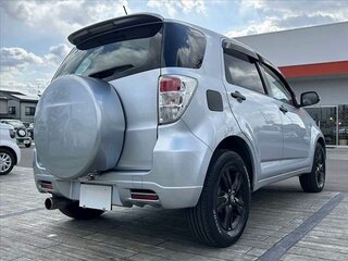 2016 Toyota Rush I, серебристый, 989000 рублей, вид 3