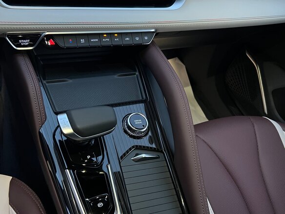 2023 Geely Monjaro I, зелёный, 4050000 рублей - вид 18