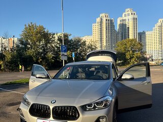 2020 BMW X2 sDrive28i I (F39), серебристый, 2800000 рублей, вид 3