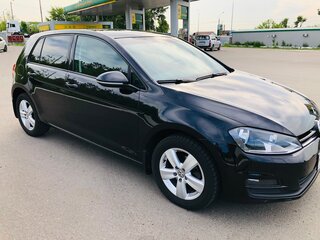2014 Volkswagen Golf VII, чёрный, 1230000 рублей, вид 4