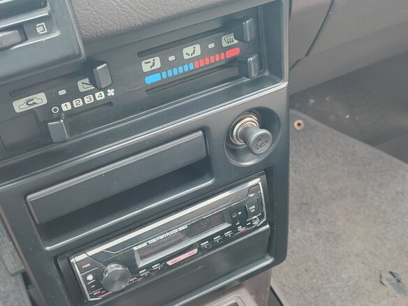 1988 Nissan Sunny N13, жёлтый, 190000 рублей - вид 12