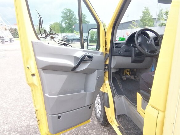 2014 Volkswagen Crafter, жёлтый, 1550000 рублей - вид 10