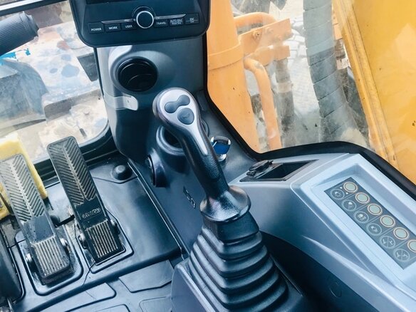 2013 Hyundai R180W - вид 3