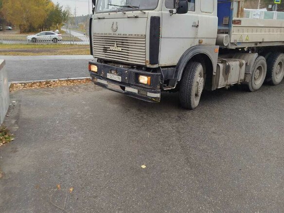 2000 МАЗ 6422, серый, 1000000 рублей