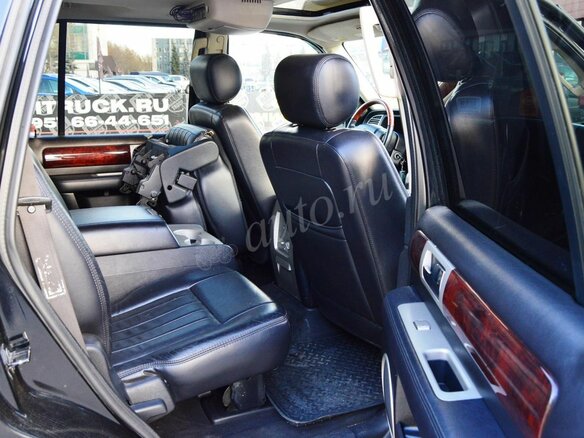 2004 Lincoln Navigator 6-speed II, чёрный - вид 10