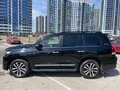 2019 Toyota Land Cruiser 200 Series Рестайлинг 2, чёрный, 9800000 рублей - вид 1