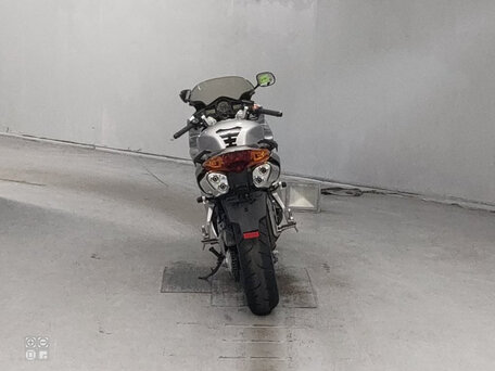 2004 Honda VFR 800, серебристый, 530000 рублей, вид 4