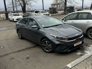 2022 Kia Forte III Рестайлинг, серый, 2750000 рублей, вид 2