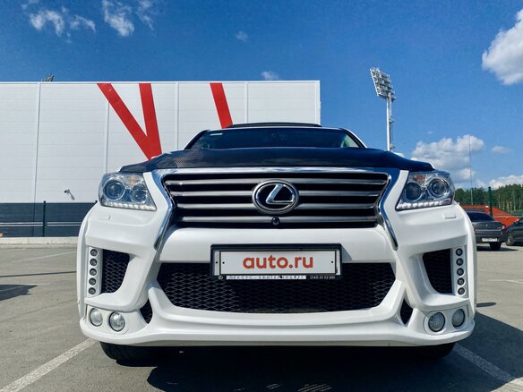 2014 Lexus LX 570 III Рестайлинг, белый, 5990000 рублей - вид 5