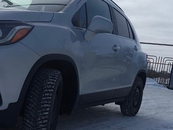 2019 Chevrolet Trax I Рестайлинг, серый, 1140000 рублей - вид 1