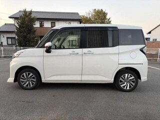 2023 Toyota Roomy I Рестайлинг, белый, 834000 рублей, вид 5