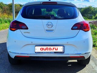 2013 Opel Astra J Рестайлинг, белый, 750000 рублей, вид 4