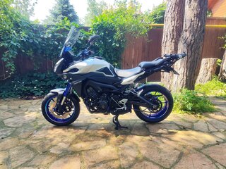 2015 Yamaha MT-09 Tracer (FJ-09), серебристый, 850000 рублей, вид 4
