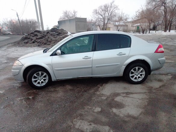 2007 Renault Megane II Рестайлинг, серебристый, 345000 рублей - вид 4