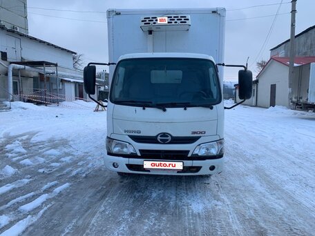 2017 Hino Series 300 (Dutro), белый, 2700000 рублей, вид 1