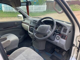 1997 Toyota Regius I, белый, 900000 рублей, вид 4