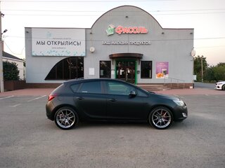 2010 Opel Astra J, чёрный, 1300000 рублей, вид 4