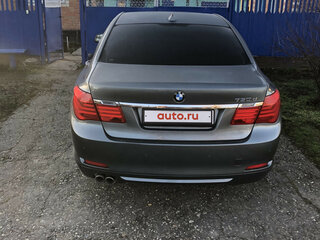 2009 BMW 7 серии 730d V (F01/F02/F04), серебристый, 2300000 рублей, вид 2