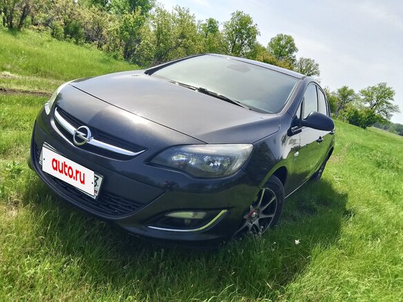 2013 Opel Astra J Рестайлинг, чёрный, 595000 рублей - вид 1